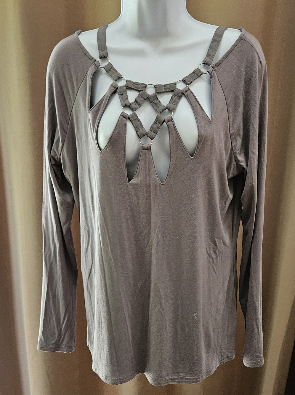 Women’s Taupe Lattice-Front Long Sleeve Top